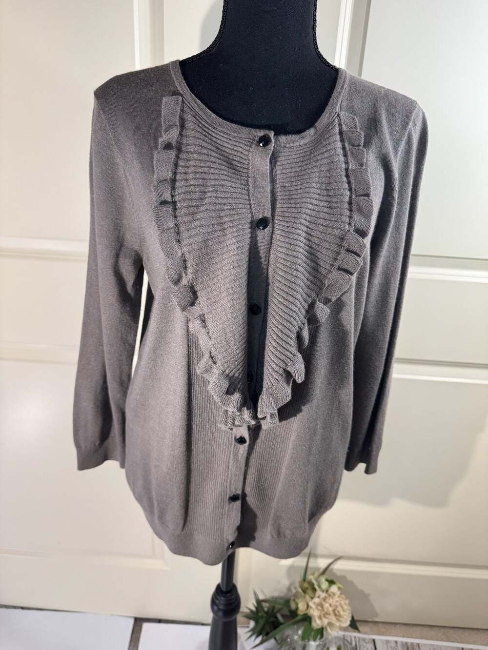 Ann Taylor Ruffle Front Wool Silk Cashmere Blend Cardigan Medium